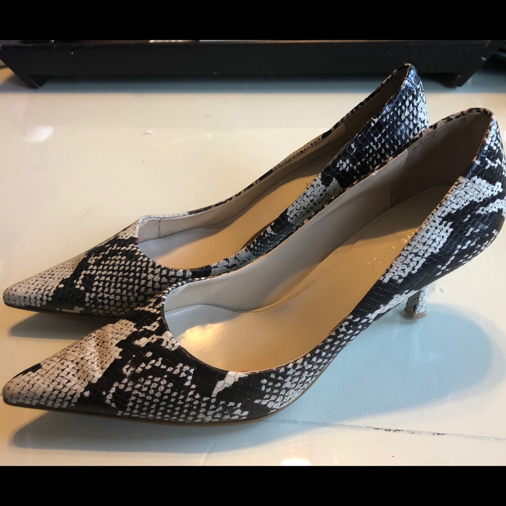 Nine West Nuncio Pumps 9 1/2 Leather Croc 9.5 M